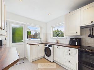 Photo 14- click for photo gallery